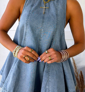 BLUE (1).jpg