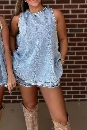 LIGHT BLUE