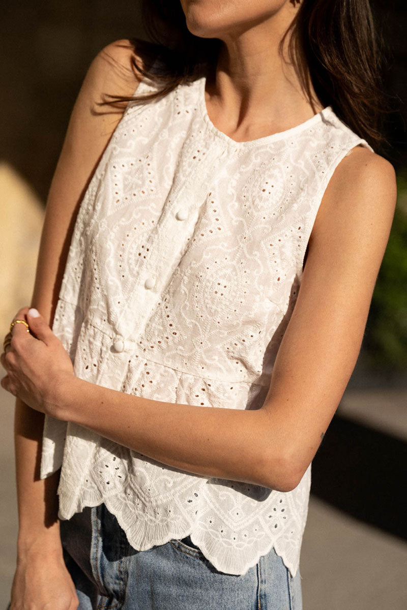 WHITE (5).jpg