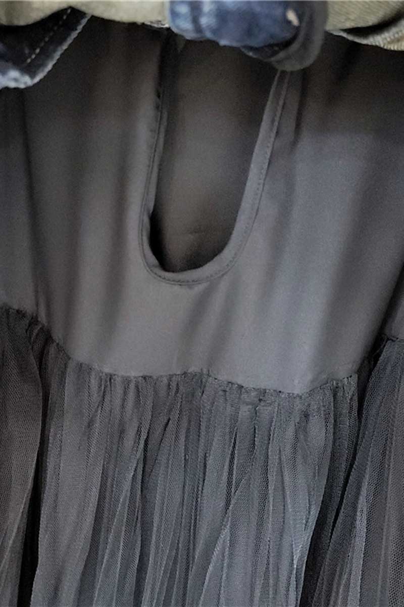 BLACK (2).jpg