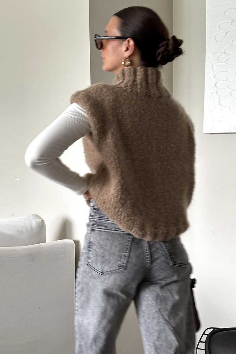 KHAKI (2).jpg