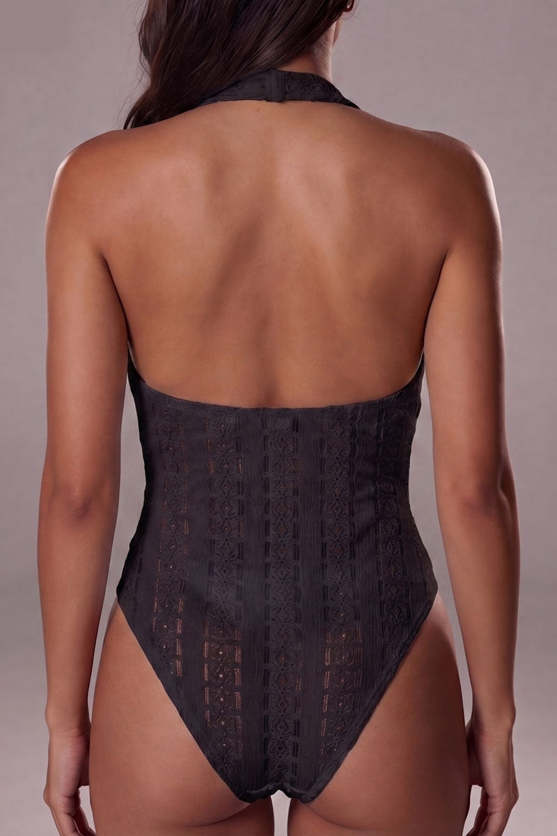 BLACK (4).jpg