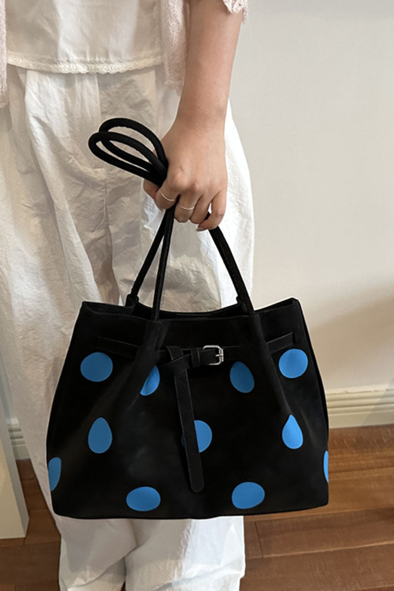 BLACK (1).jpg