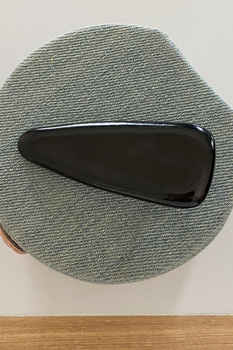 BLACK.jpg