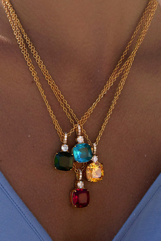 Elegant Crystal Pendant Necklace