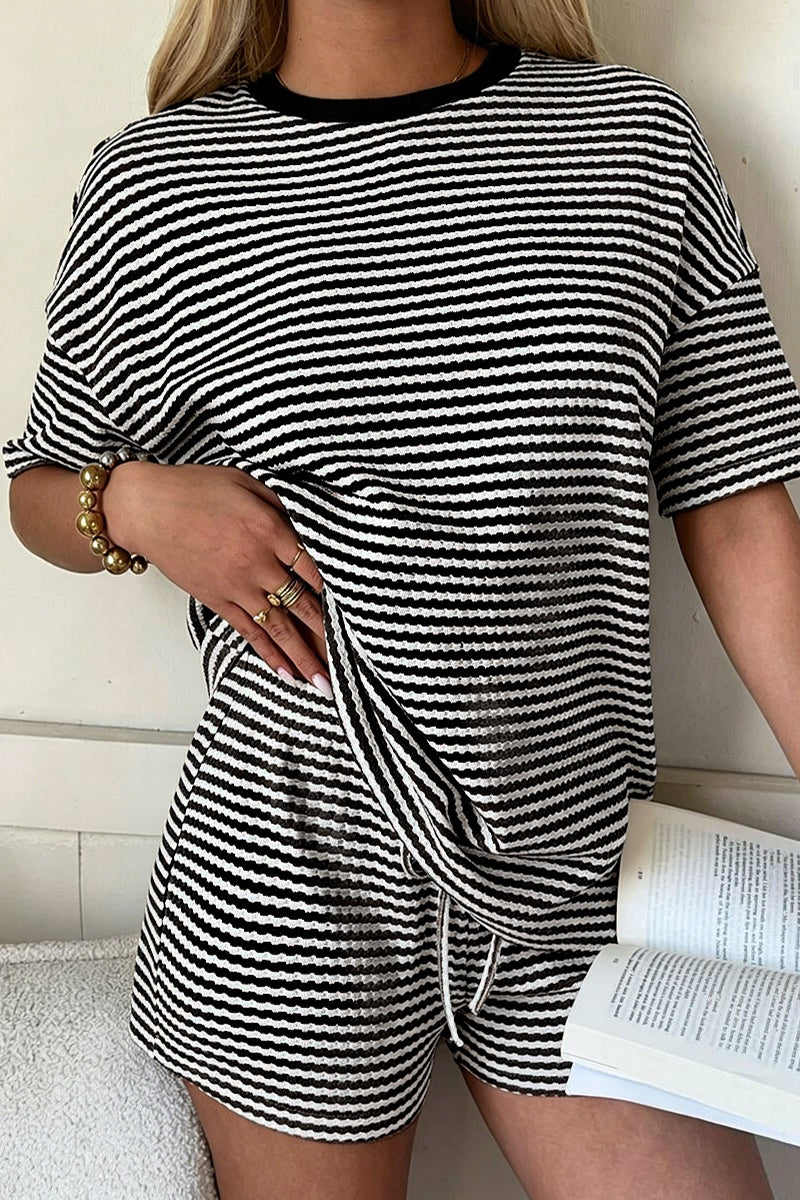 BLACK (1).jpg