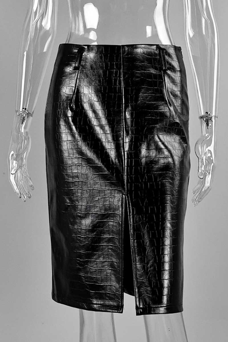 BLACK (2).jpg